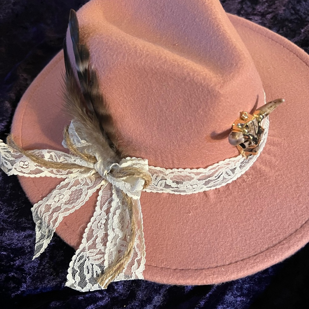 Elegant Pink Lace-Trimmed Hat with Feather Accent
